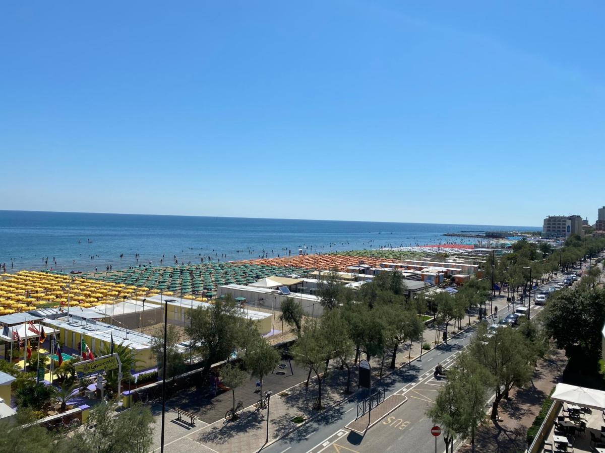 Hotel Nettuno Πέζαρο Εξωτερικό φωτογραφία
