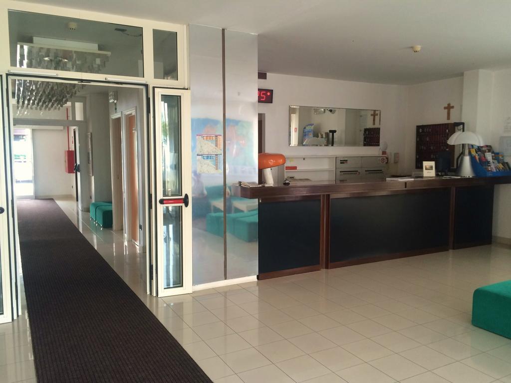 Hotel Nettuno Πέζαρο Εξωτερικό φωτογραφία