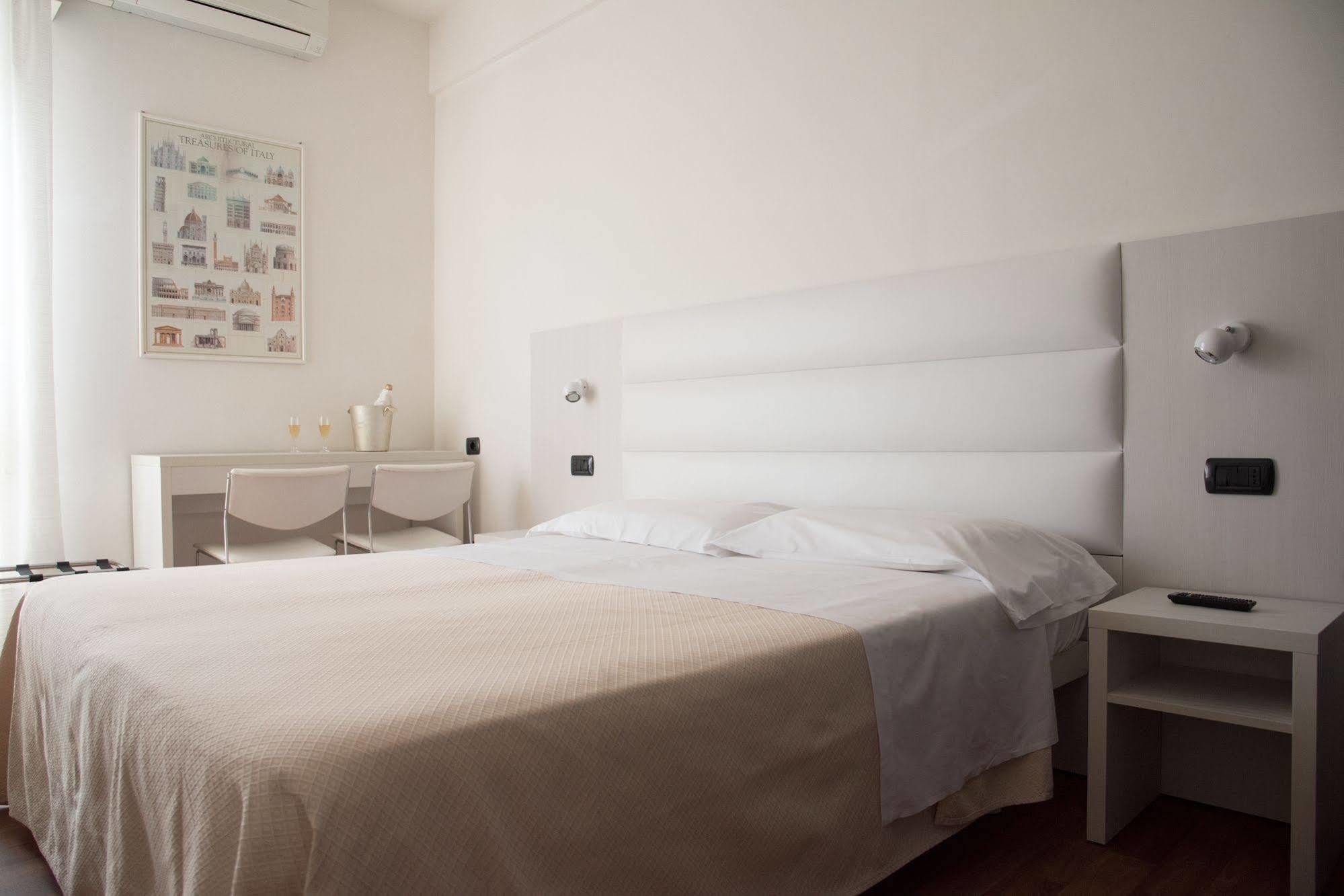 Hotel Nettuno Πέζαρο Εξωτερικό φωτογραφία