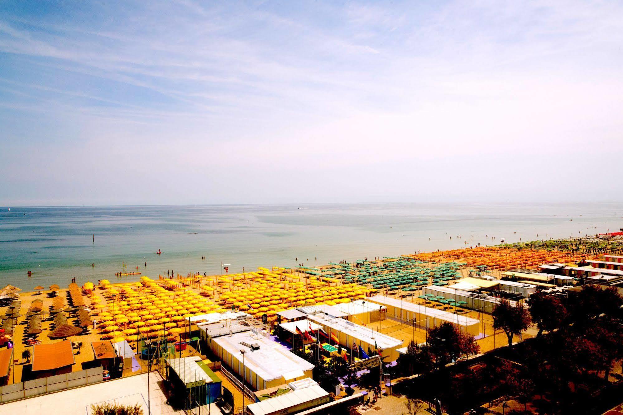 Hotel Nettuno Πέζαρο Εξωτερικό φωτογραφία